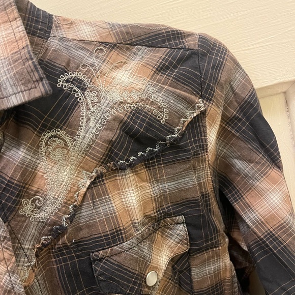 Bit & Bridle Brown & Black Snap Shirt - Picture 3 of 15